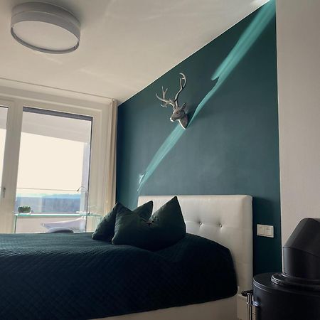 Alpen-Panorama Suite - Einzigartige Privatsuite Hoch Ueber Muenchen, 12Tes Og, Alpenblick, Loggia, Whirlpool, 15 Minuten Zum Zentrum, Ruhe Und Erholung In Der Stadt Muenchen Fuer Privat Und Geschaeftlich Reisende Εξωτερικό φωτογραφία
