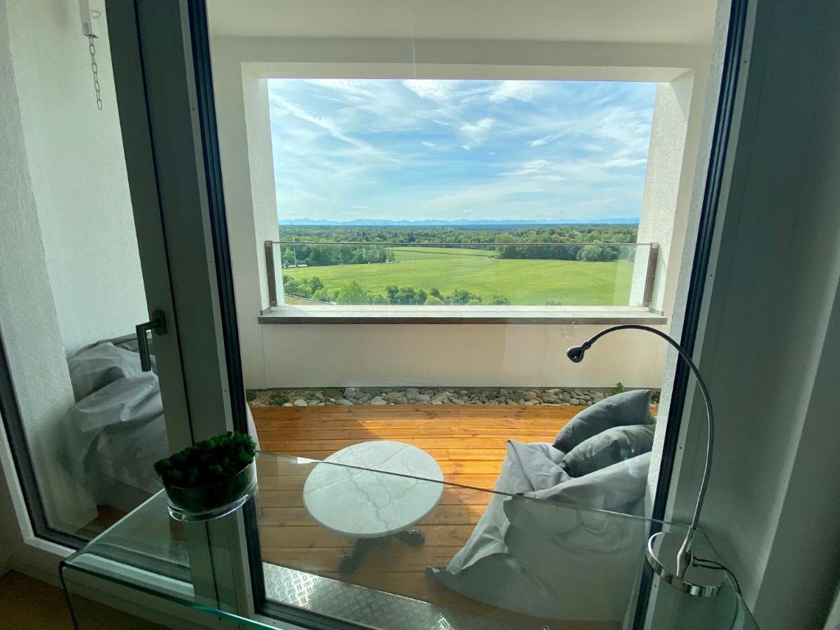 Alpen-Panorama Suite - Einzigartige Privatsuite Hoch Ueber Muenchen, 12Tes Og, Alpenblick, Loggia, Whirlpool, 15 Minuten Zum Zentrum, Ruhe Und Erholung In Der Stadt Muenchen Fuer Privat Und Geschaeftlich Reisende Εξωτερικό φωτογραφία