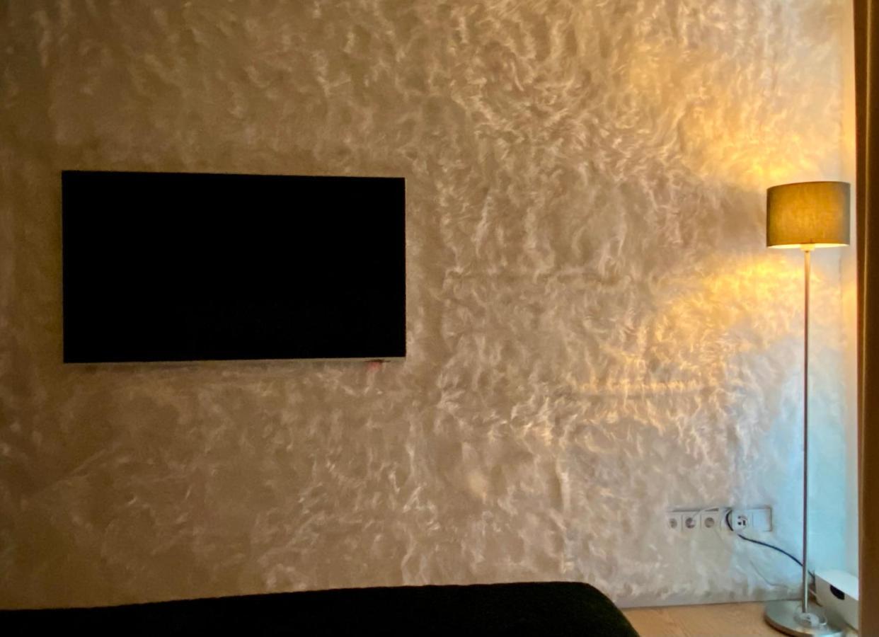 Alpen-Panorama Suite - Einzigartige Privatsuite Hoch Ueber Muenchen, 12Tes Og, Alpenblick, Loggia, Whirlpool, 15 Minuten Zum Zentrum, Ruhe Und Erholung In Der Stadt Muenchen Fuer Privat Und Geschaeftlich Reisende Εξωτερικό φωτογραφία